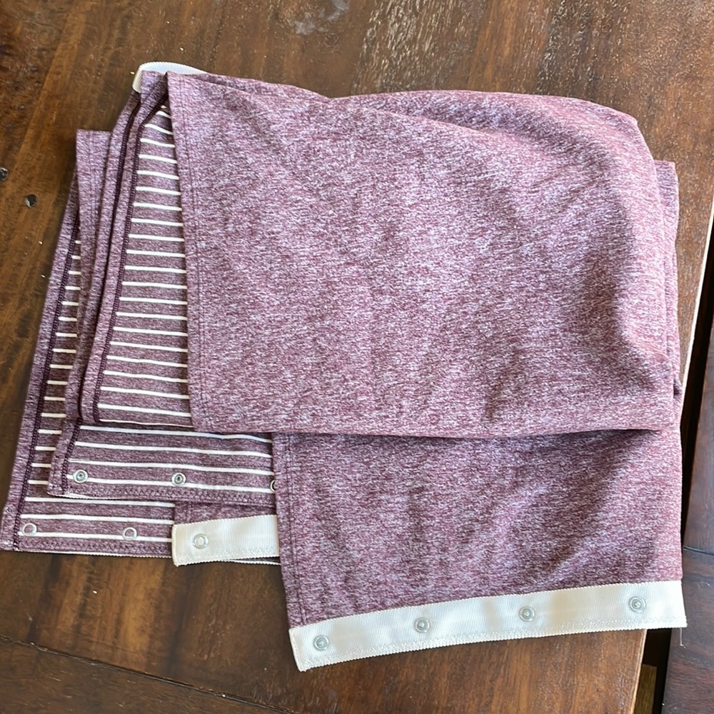 Lululemon vinyasa scarf - maroon & cream